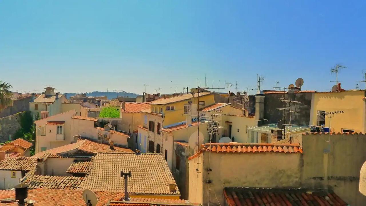 Freshly Tastefully Renovated Apartments In Heart Of Old Antibes Exterior photo